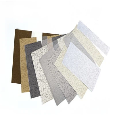 Posso trovare tessuti per tende stampati con stampa zebrata nei mercati online?